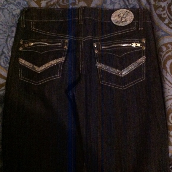 Blue Jeans - Picture 4 of 4