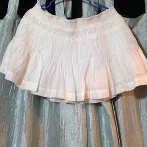 🌸🌺Cute white Skirt 🌺🌸