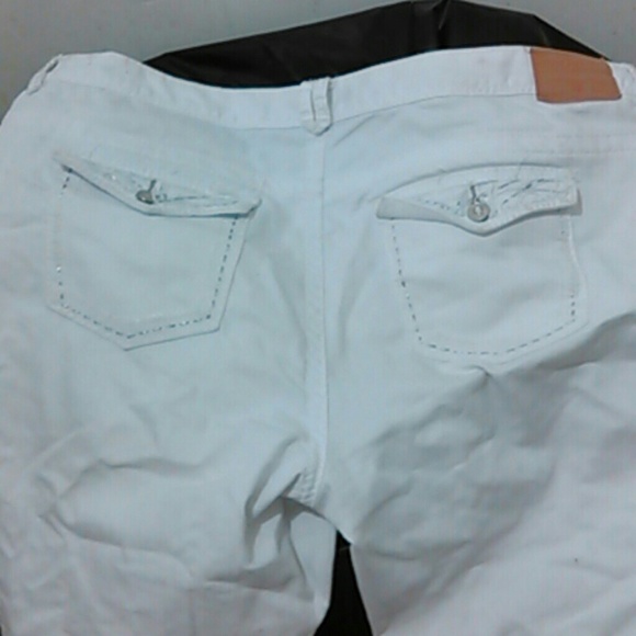 White pants - Picture 2 of 4