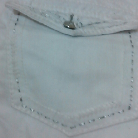 White pants - Picture 3 of 4