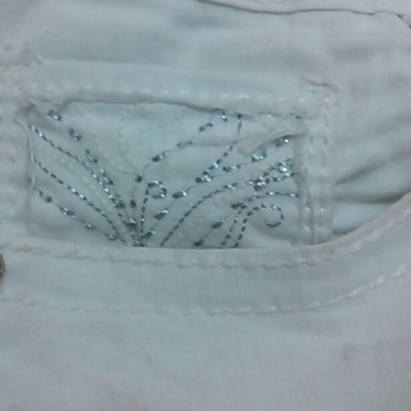 White pants - Picture 4 of 4