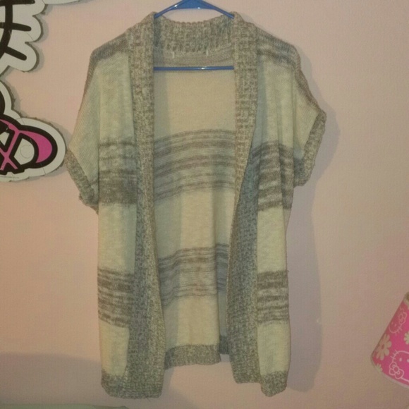 Short sleeved cardigan - Picture 1 of 3