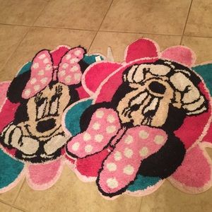 Minnie Mouse bath rug set