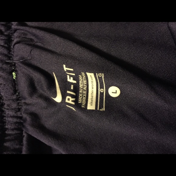 Nike running shorts. green and navy blue - Picture 2 of 2