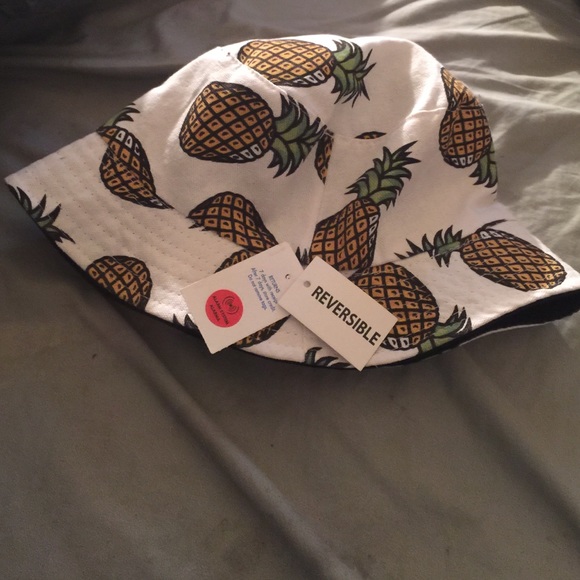 Jackets & Blazers - Pineapple boat hat❤️❤️