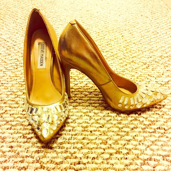 Steve Madden Studded Pumps - Picture 1 of 3