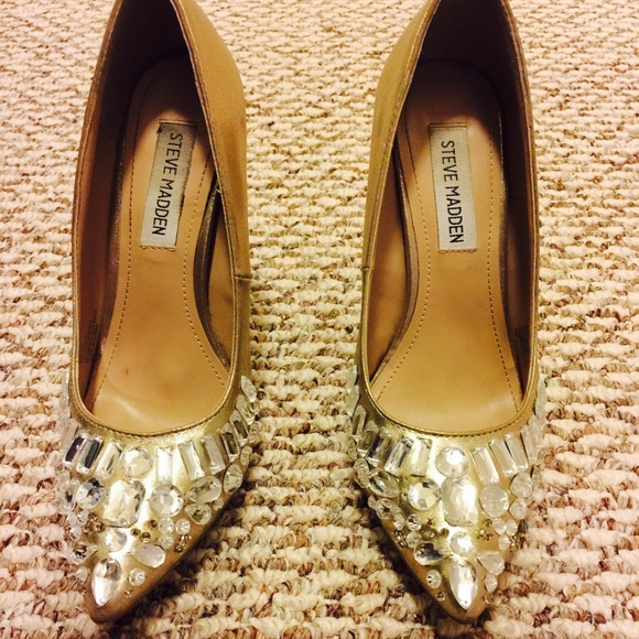 Steve Madden Studded Pumps - Picture 2 of 3