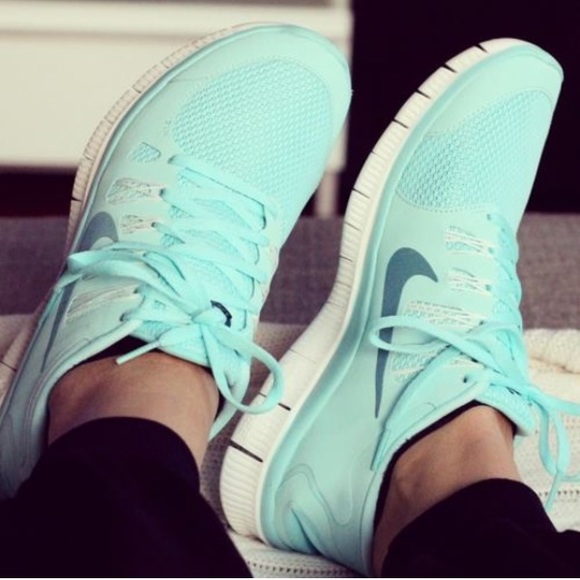 Nike Shoes - Nike Free 5.0+