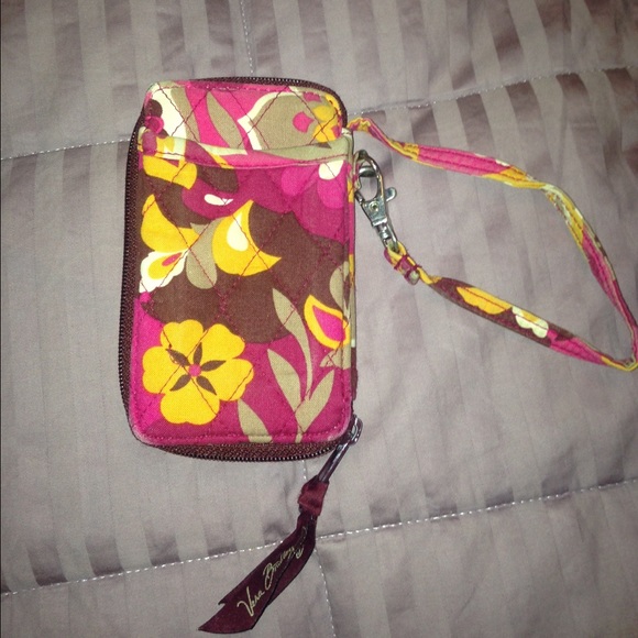 Vera Bradley smart phone wristlet