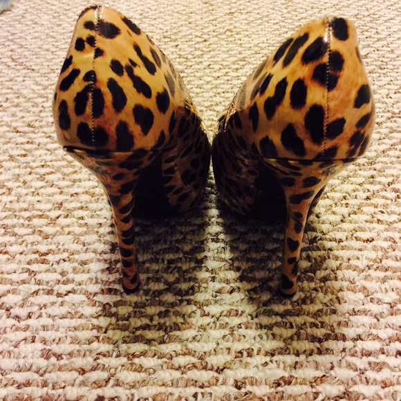 Cheetah Print Heels - Picture 3 of 3