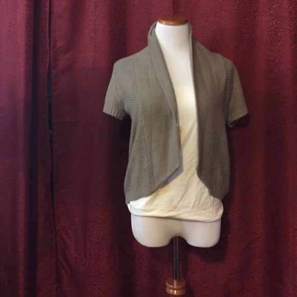 Short sleeve cardigan
