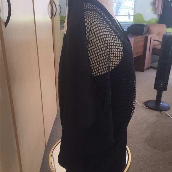 Tow pieces blouse new with tags - Picture 2 of 4