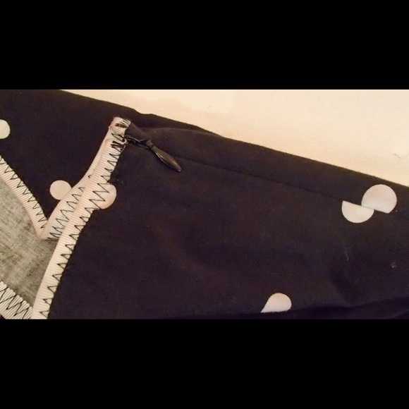 *sold* Elie Tahari mini skirt in black and white - Picture 2 of 4