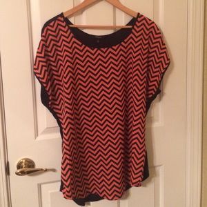 Chevron pattern top