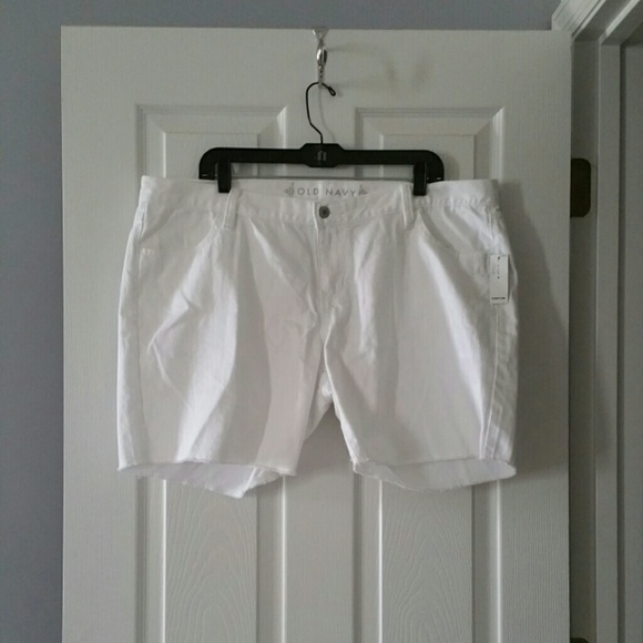 Old Navy white shorts NWT