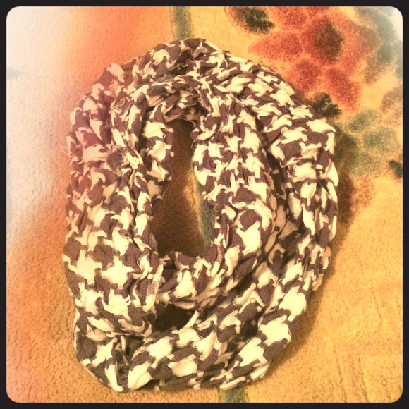 Candies infinite scarf