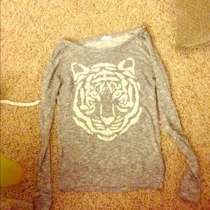 Cheetah face print light sweater