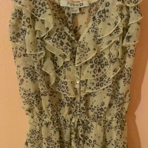 Leopard print top - Picture 2 of 2