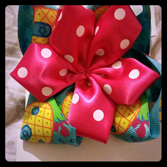 Adorable Handmade SpongeBob bow.