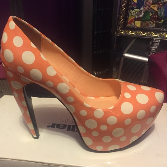 Polka dot bananas heel