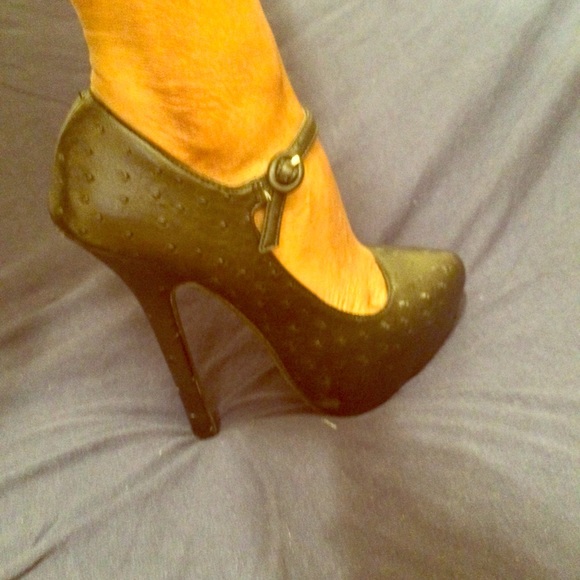 Mary Jane platform heels