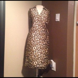 Retro look leopard wrap dress!