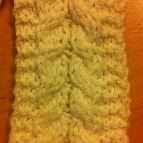Scarf - Picture 2 of 3