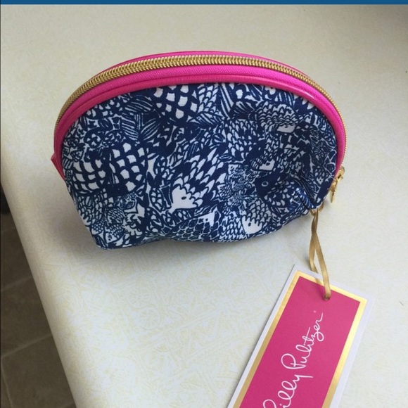 Bnwt Lilly for target makeup pouch