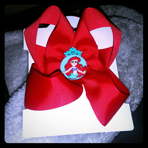 Handmade 6" grosgrain Red Ariel bow