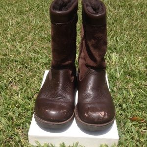 Girls ugg leather and suede boots