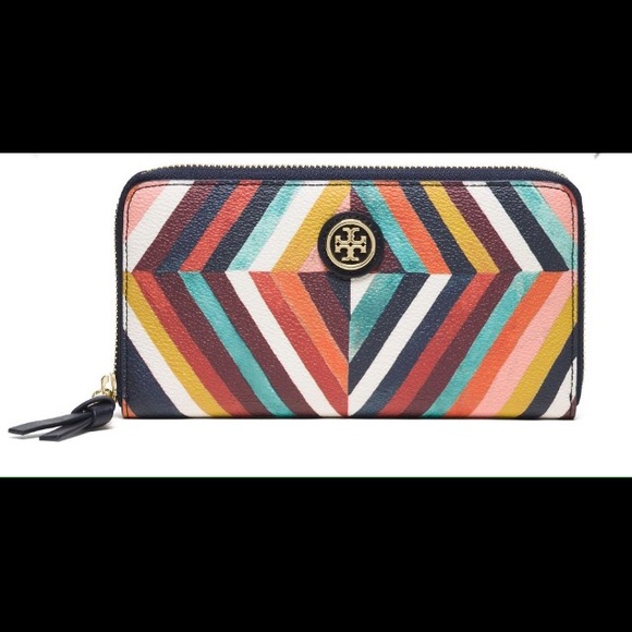 Tory burch wristlet
