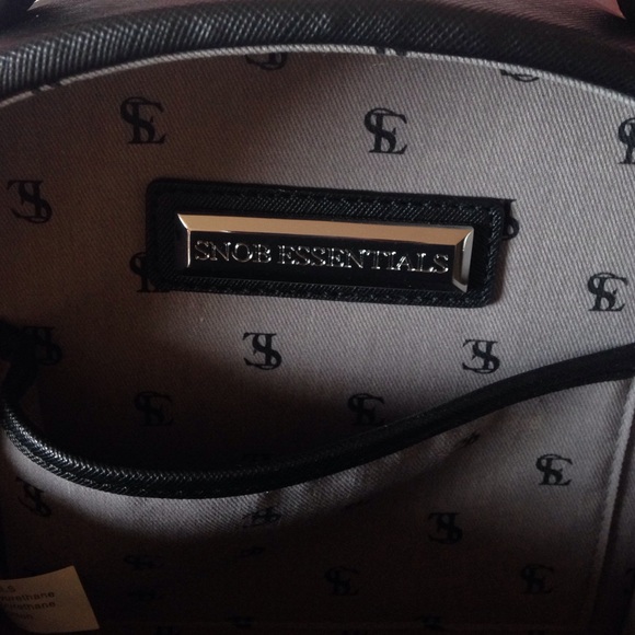 Black and white purse - Picture 4 of 4