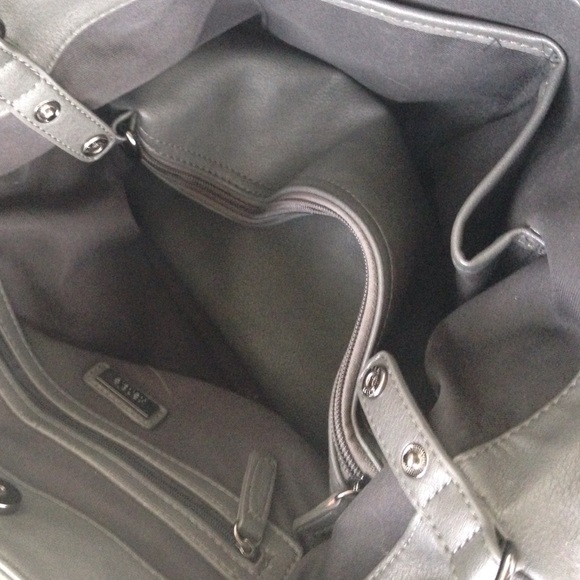 ***SOLD IN A BUNDLE*** KENSIE** purse - Picture 2 of 4