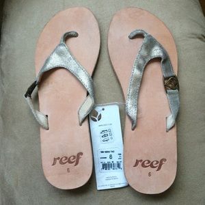 NWT Gold Neema Two Reef Flip Flops