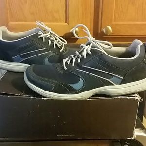 Casual Rockport navy shoes.
