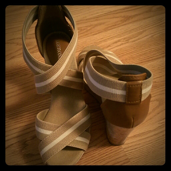 Tan wedges