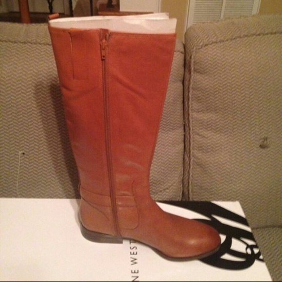 SOLD. !!!Brand New Boots NEVER WORN!!! OBO - Picture 2 of 4