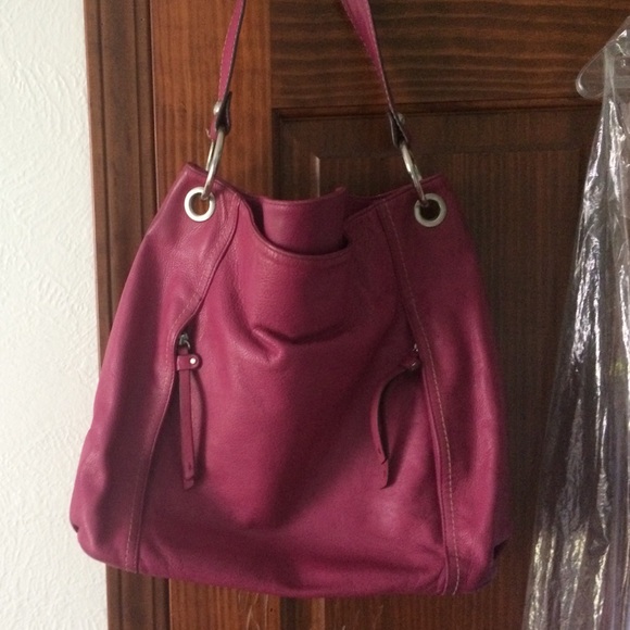 excellent condition, and perfect for a summer bag! - Picture 1 of 2