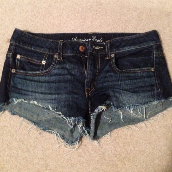 Super flattering jean shorts!