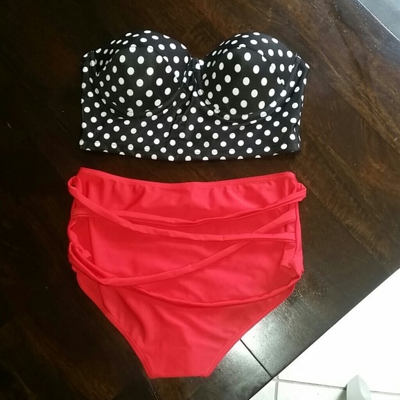 Polka-dot swim suit