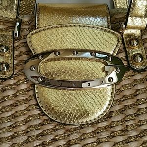 GUESS STRAW PURSE-NWOT