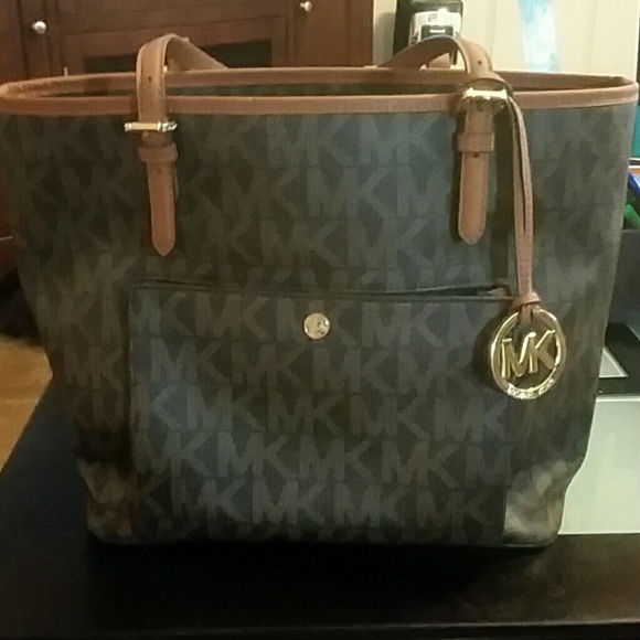 Michael kors purse