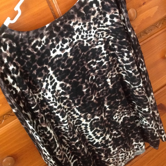 NWT H&M LEOPARD SWEATER TOP - Picture 4 of 4