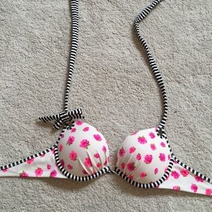 **SOLD***Victoria's Secret swim suit 34 B