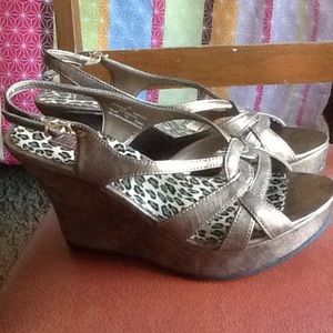 Wedge platform sandals