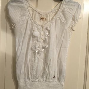 White Hollister shirt