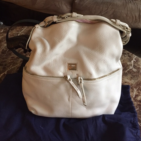 100% authentic Dooney & Bourke purse with dust bag