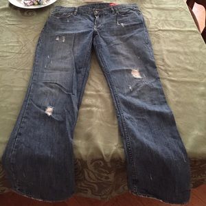Express distressed Jean