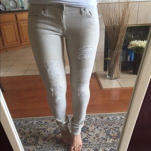 7 For All Mankind (Roxanne) Destroyed Skinny Jeans