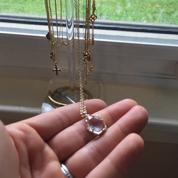 Kendra Scott crackle necklace